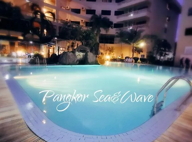 Sea & Wave #2 Coral Bay Apartment